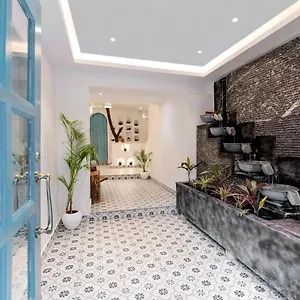 4* Hotel Moustache Luxuria