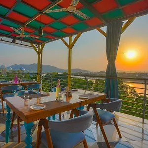 Hotel Aaj Haveli - Facing Boutique By Levelup