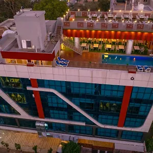 Hotel Pax Grand Blue 3 Min Walk From Railway Station, Udaipur