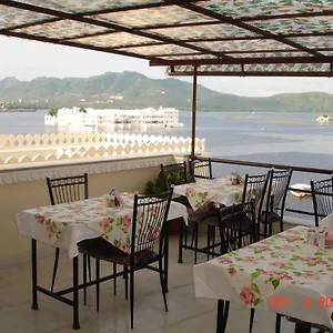 3* Hotel Raj Niwas